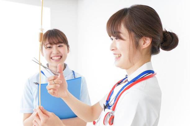 两个护士形象图片下载