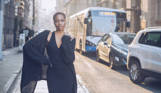 时尚的女人图片下载