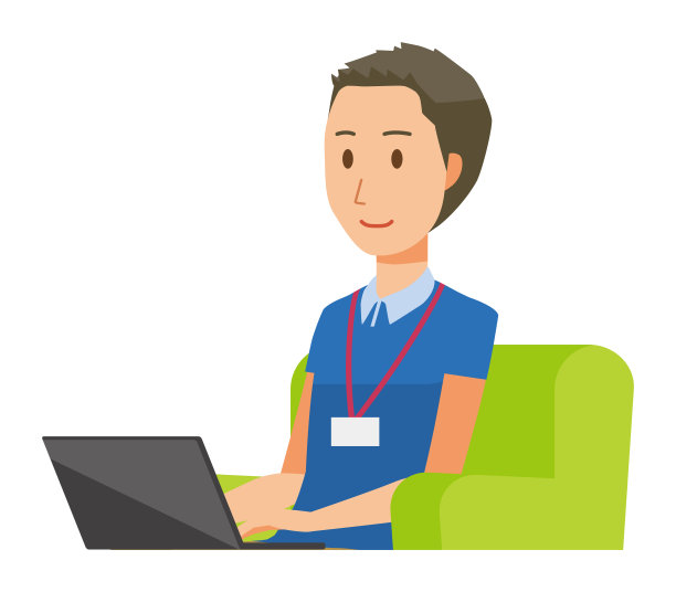 一位戴着名牌的男员工坐在沙发上操作笔记本电脑——上身图片下载