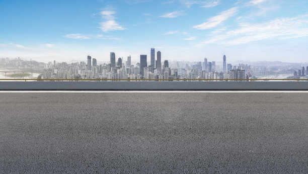 重庆的道路、地面和美丽的天际线素材图片