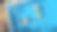 从上面鸟瞰游泳池里的一家人，快乐的妈妈和孩子们在充气甜甜圈上游泳，在水上玩得很开心图片下载