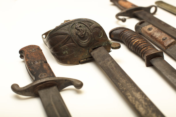 白底上的近战武器类型图片下载