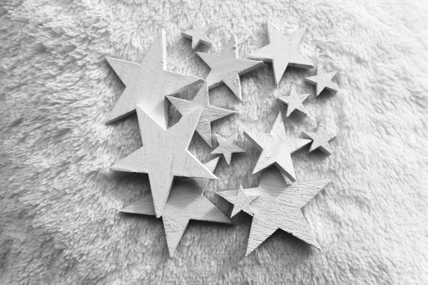 白色枕头上的木星有圣诞主题图片下载