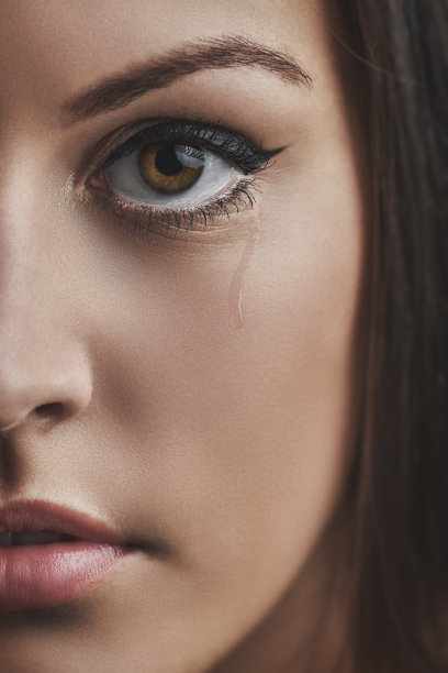 伤心的女人图片下载