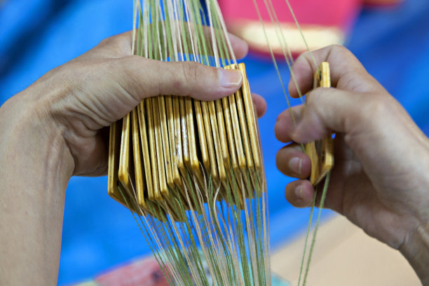 用于制作腰带的木块，乌兹别克斯坦图片下载