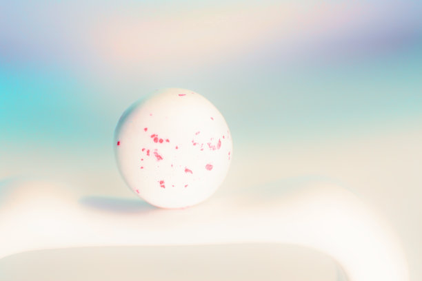 白色斑点的平板电脑图片下载