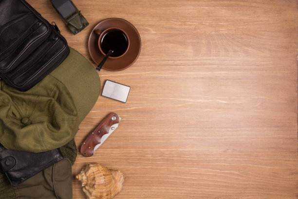 平躺摄影旅行的概念图片下载