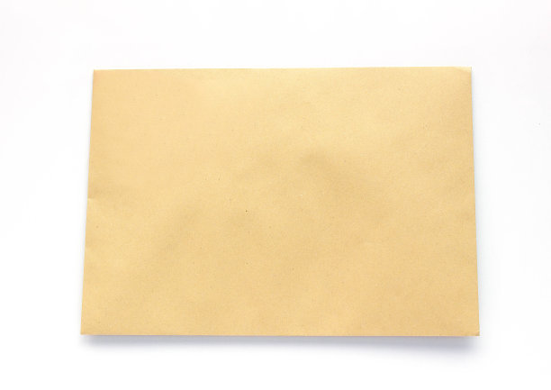空白牛皮纸信封孤立在白色。图片下载