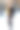 一个时尚模特在冬天的院子里穿着黑色的裙子拍照片图片下载