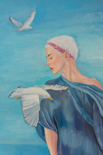 女孩与海鸥在天空背景下的照片图片下载