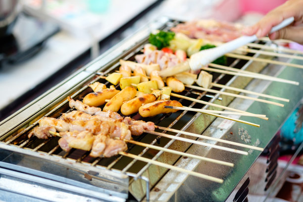 市场上的烧烤架图片下载