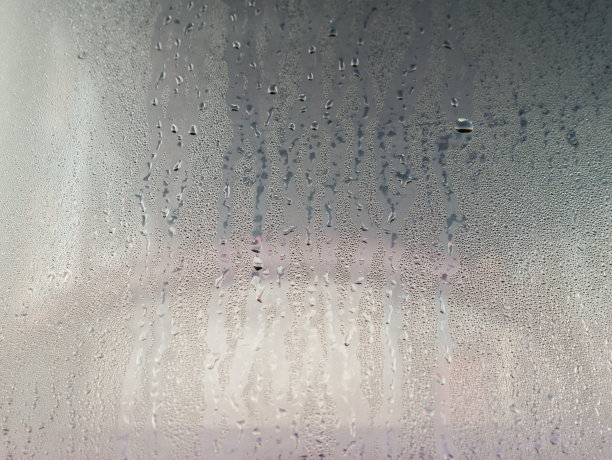 巴士镜前凝结图片下载