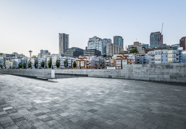 空荡荡的停车场图片下载