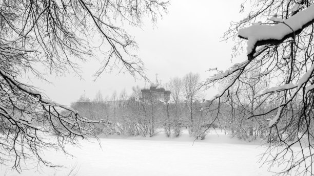 莫斯科伊兹梅洛夫斯基岛上圣母代祷大教堂图片下载