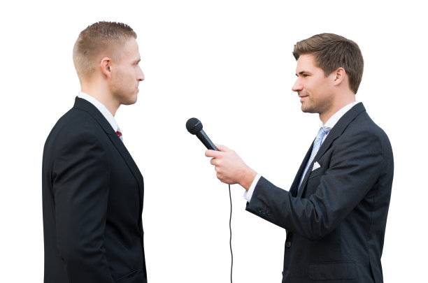 新闻记者向商人提问图片下载