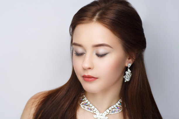 脸蛋漂亮女人化妆图片下载