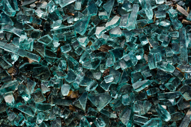 背景是有裂缝的碎玻璃图片下载