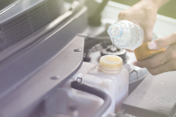 给散热器加水图片下载