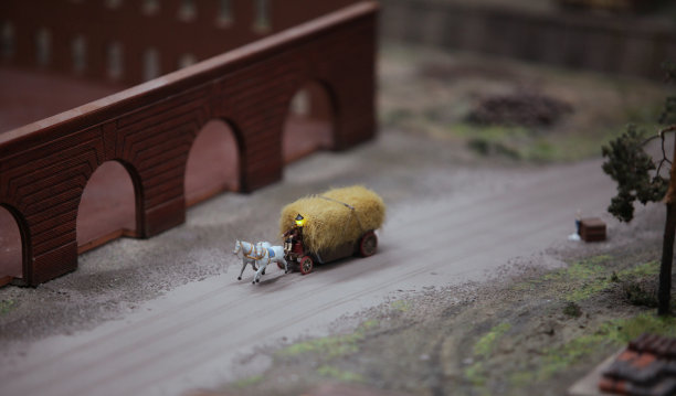 有干草的马车图片下载