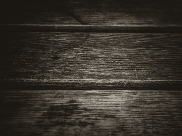 棕色木桌子图片下载