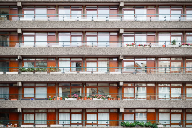 伦敦一座塔楼的正面图片下载