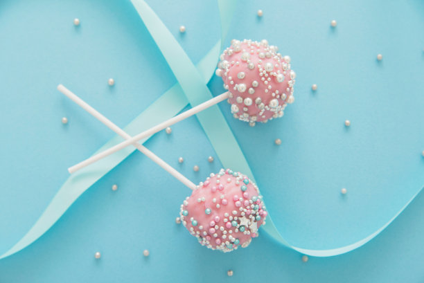 五彩缤纷的巧克力棒棒糖素材图片