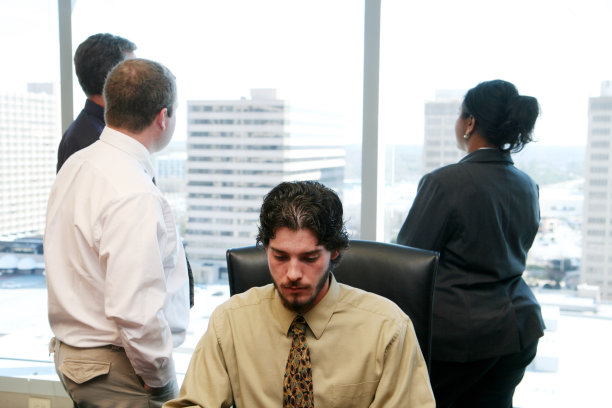 组的同事图片下载