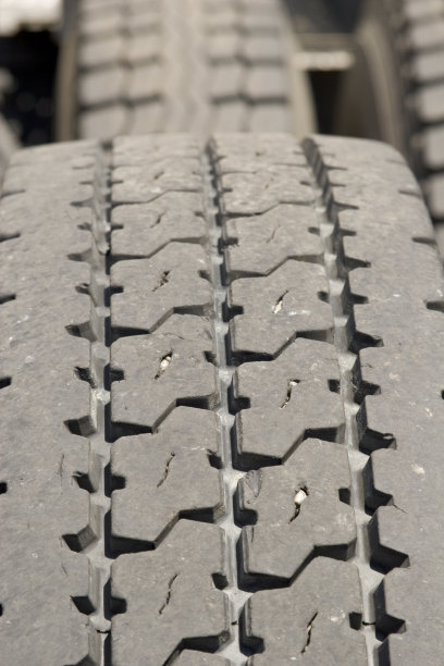 卡车轮胎履带图片下载