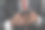男人拿着手机图片下载