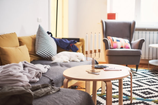 不整洁的房子的概念图片下载