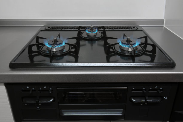 厨房炉子在燃烧图片下载