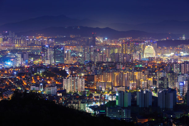汉城及市中心的夜晚，韩国。图片下载