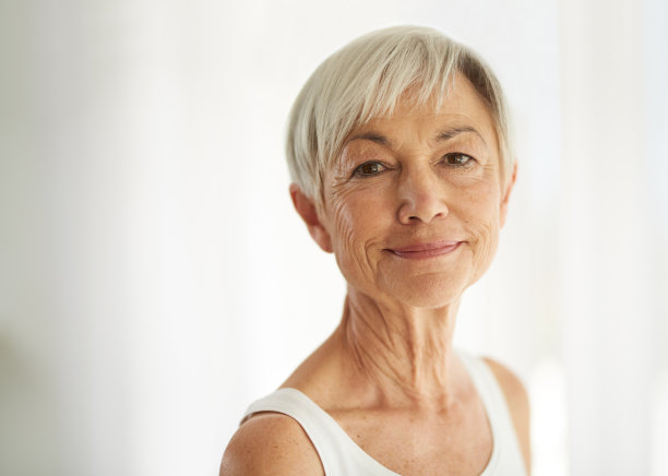 衰老给了我极大的信心图片下载