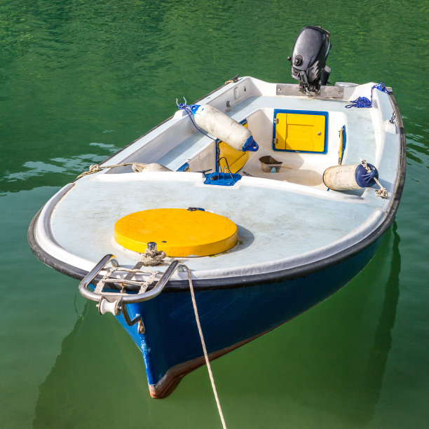 一个空的摩托艇。图片下载
