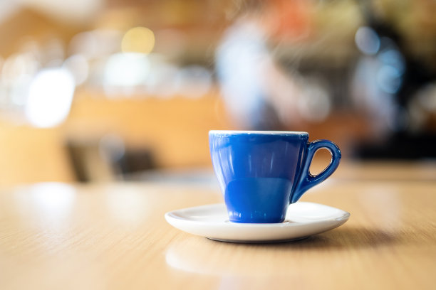 一杯卡布奇诺咖啡图片下载