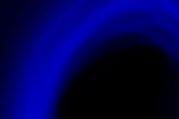 黑色背景上的蓝光图片下载