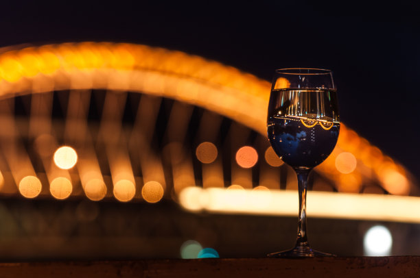 镜中的倒影图片下载