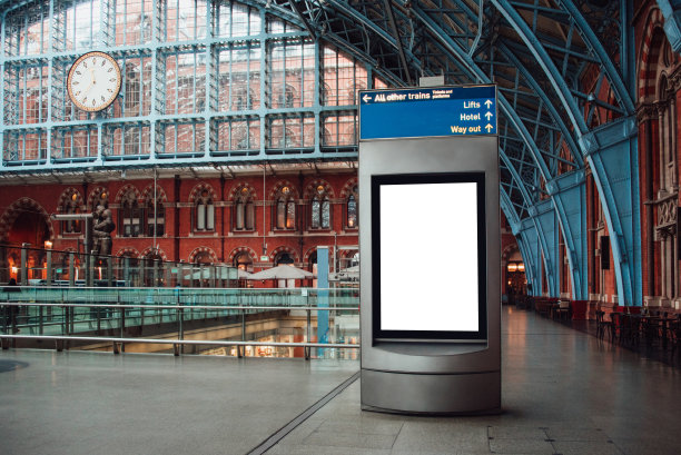 在车站广告牌图片下载