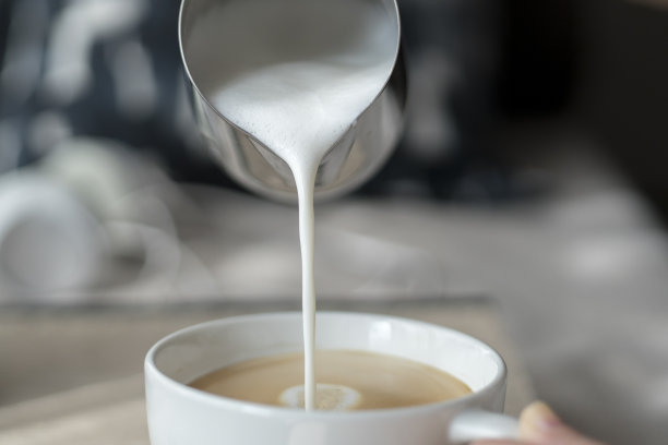 做拿铁咖啡图片下载