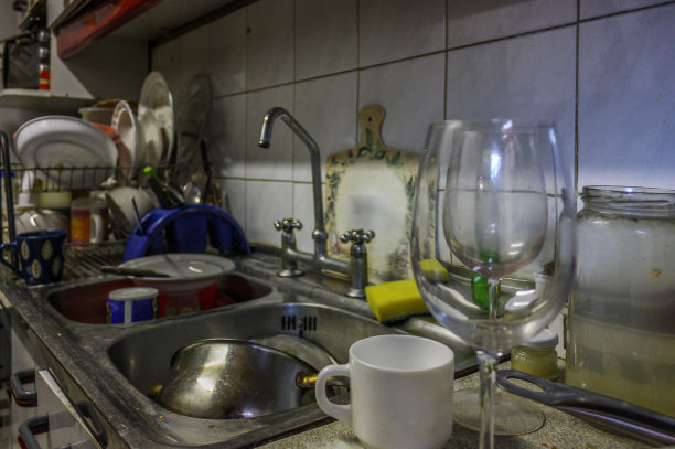 国内不整洁的厨房图片下载