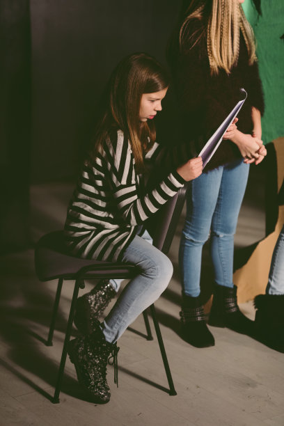 学校话剧排练图片下载