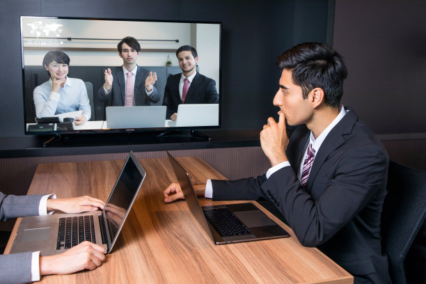 电子会议的概念。电话会议。视频会议。素材图片