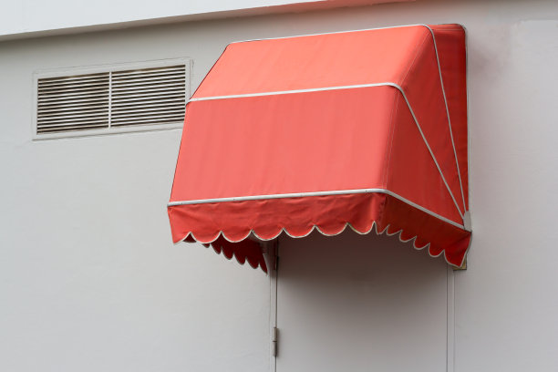 钢门上的橙色遮阳篷图片下载