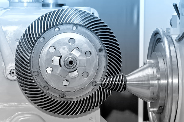 具有锥形齿轮和圆形齿轮的工业机械图片下载