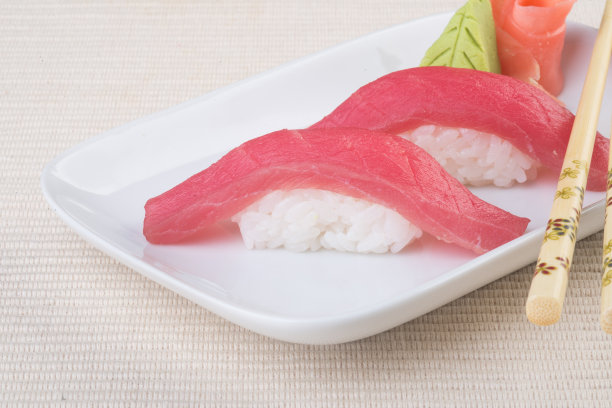 以日本食物为背景。图片下载