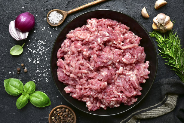 黑碗里自制的肉末图片下载