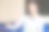 教室里的女学生竖起大拇指图片下载