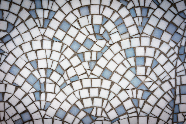 白色和蓝色抽象马赛克无缝图案。用于设计和装饰背景。无尽的纹理。瓷砖碎片。图片下载