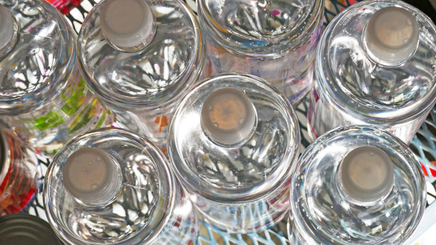 水在瓶图片下载