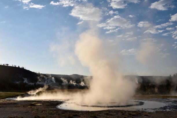 早上温泉图片下载